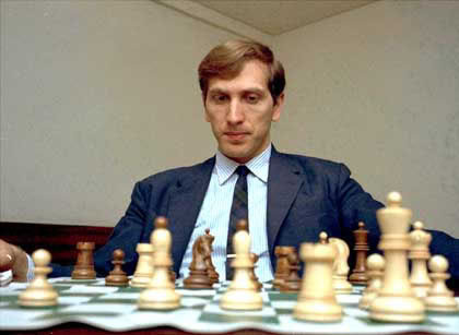 В Исландии на 65- году жизни умер Роберт (Бобби) Фишер, чемпион мира по шахматам.
